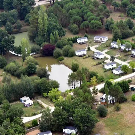 Mobil-home Cosy Avec Terrasse Au La Motte - Api-1-52-575 *