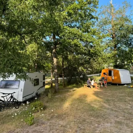 Mobil-home Cosy Avec Terrasse Au La Motte - Api-1-52-575 Campingplads Le Fouilloux