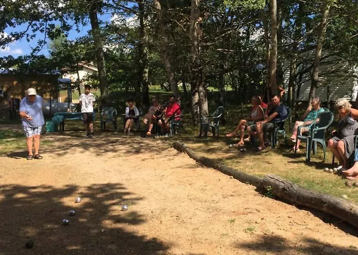 Mobil-home Cosy Avec Terrasse Au La Motte - Api-1-52-575 Le Fouilloux